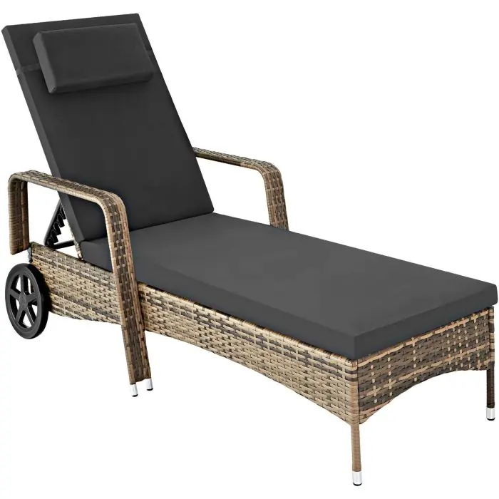 Leżak rattanowy